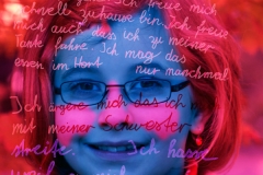 "KInder (im) Blick, 2008, 58x58cm, Digitalprint auf Banner, UL