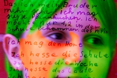 "KInder (im) Blick, 2008, 58x58cm, Digitalprint auf Banner, UL