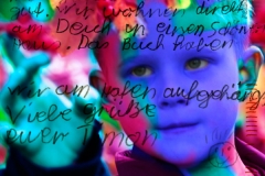 "KInder (im) Blick, 2008, 58x58cm, Digitalprint auf Banner, UL